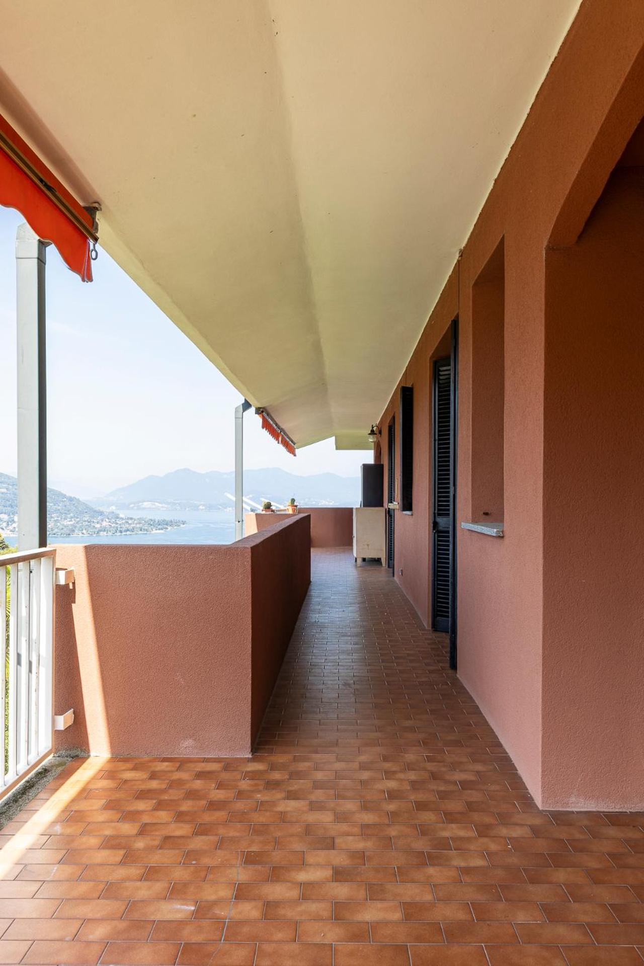 Appartamento Arona Vista Panoramica Dagnente Esterno foto