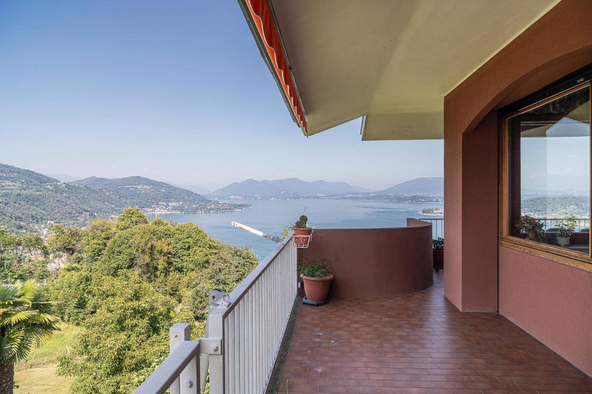 Appartamento Arona Vista Panoramica Dagnente Esterno foto