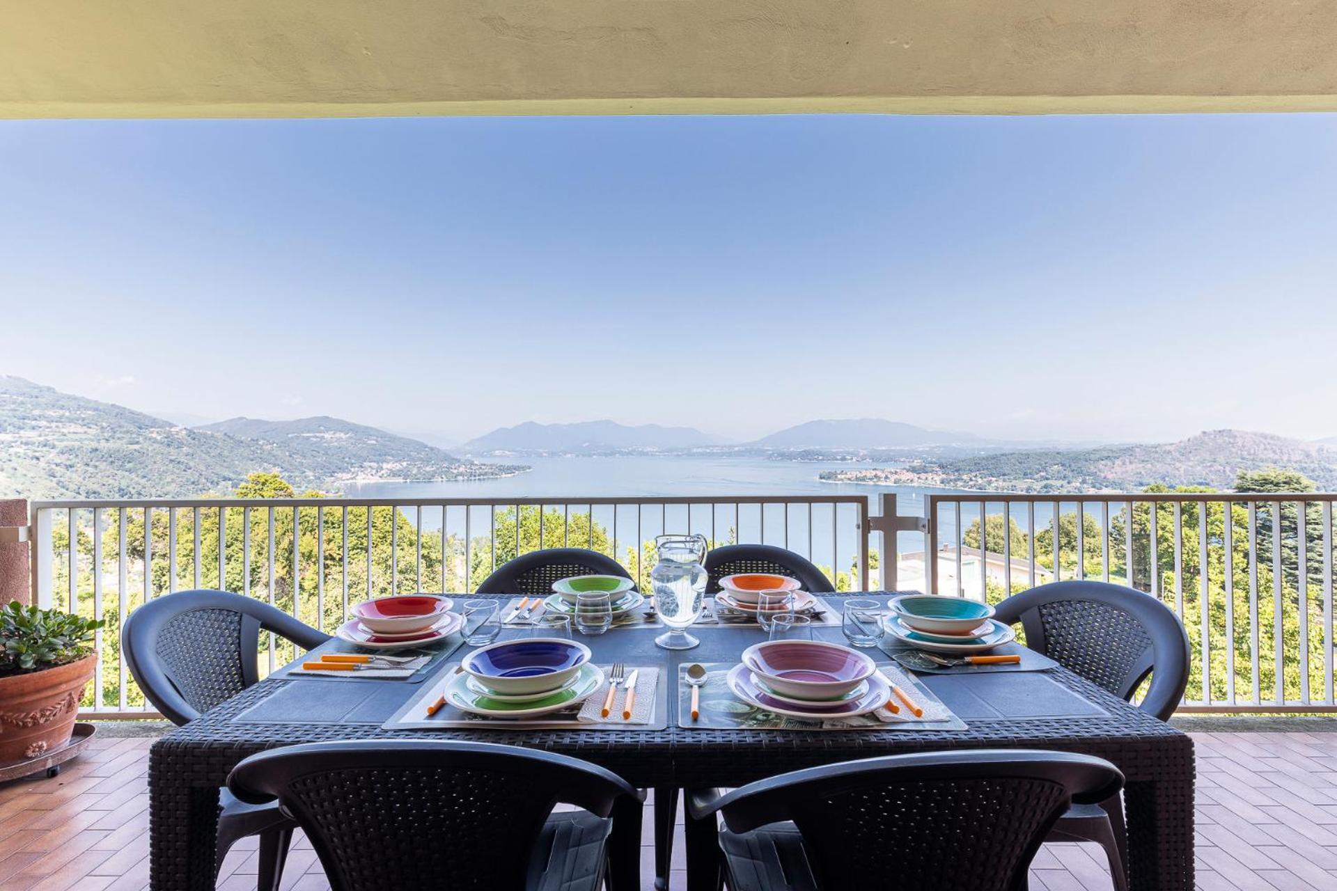 Appartamento Arona Vista Panoramica Dagnente Esterno foto